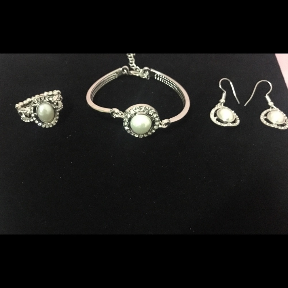 Brand new never used matching set